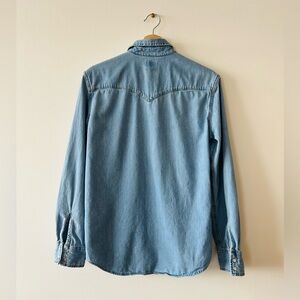 Levi’s denim shirt
